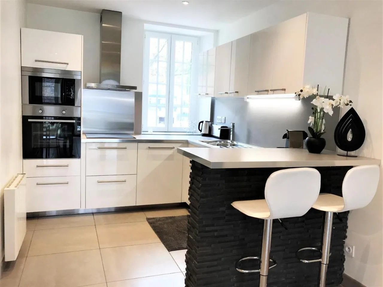 Appart T4 Christina Contemporain, Vue Lac, Climatise Avec Parking Aix-les-Bains 0*,  France